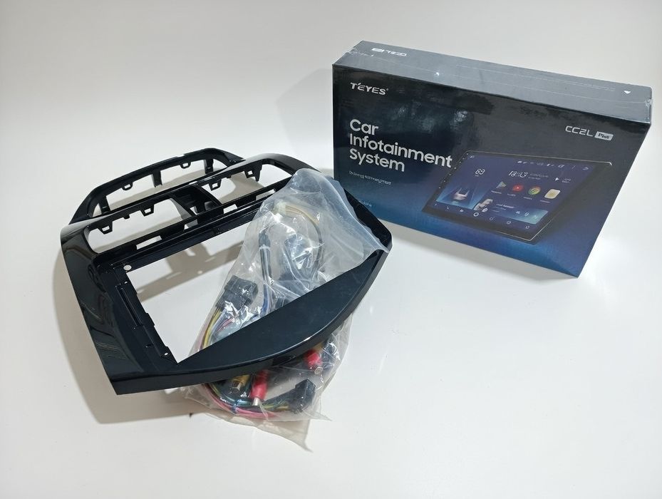 Монитор для машины  TEYES CC2L plus 2/32 gb