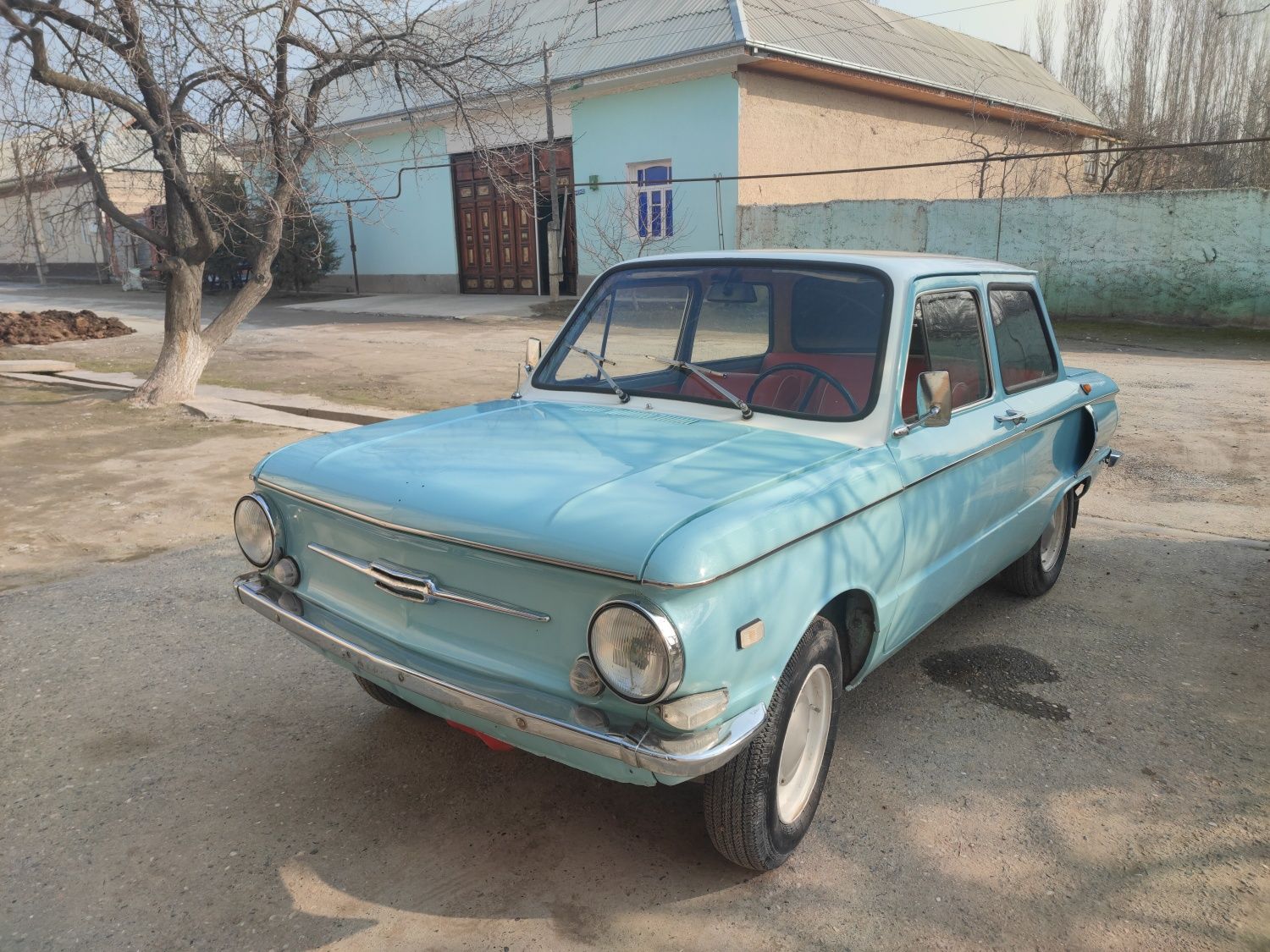 ЗАЗ 968 голубого цвета