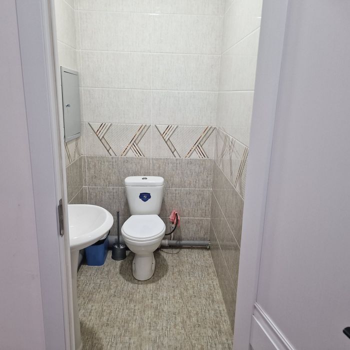 Бектемир тумани Мусаффо масканда 2 хоналик узимизни квартира сотилади