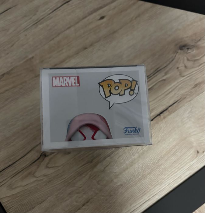 Spider-Gwen 7500pcs Limited Edition #1499 / Spider-Man Funko Pop (с протектор)