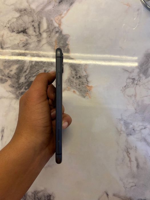 iPhone 11 емкость 75