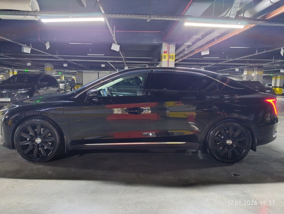 Hongqi EQM 5 500km