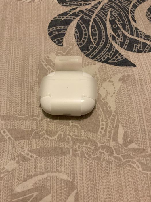 Предлагам слушалки AirPods 3
