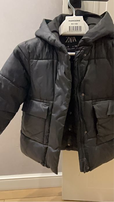 Продам куртки для девочки