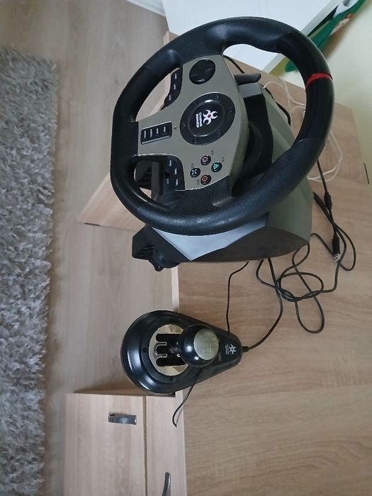 Vând tot ce se vede