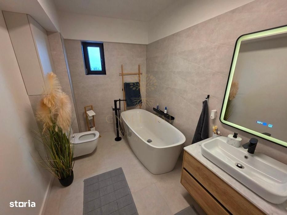 Apartament 3 camere Timpuri Noi / 2015 / Parcare