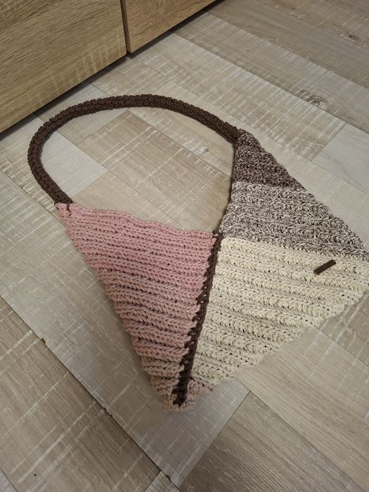 Плетени чанти на една кука -памук 80%,вискоза 20%