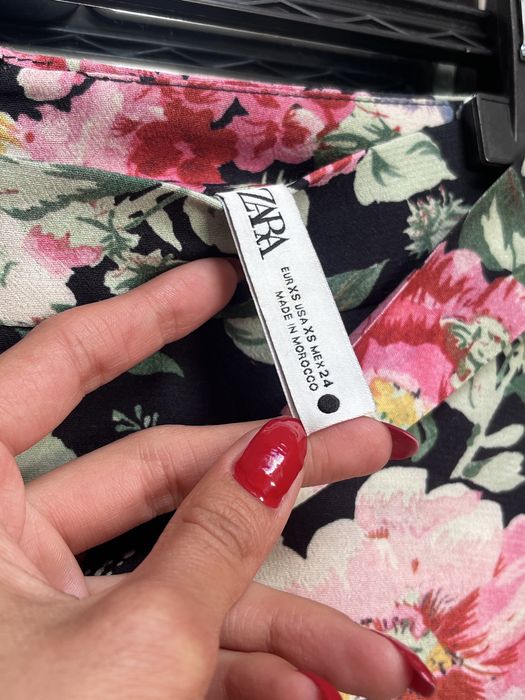 Zara, fustă mini, imprimeu floral, 100% viscoză, talie fundă