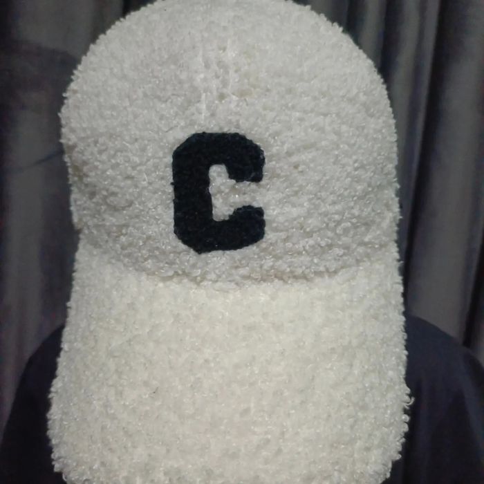 Кепка модная и сезонная