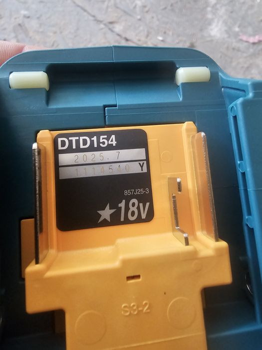 Makita  dtd154 corp
