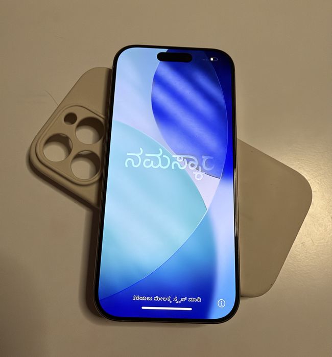 Iphone 16 Pro Neverlook inca in garantie