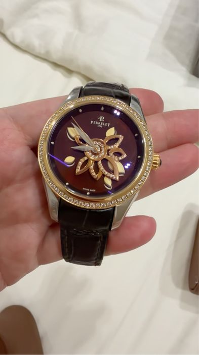 Часы Perrelet Diamond