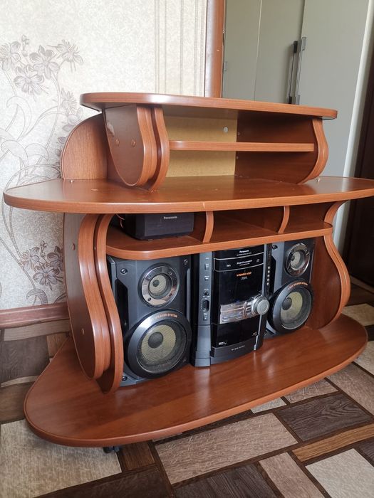 Продам  тумбочку