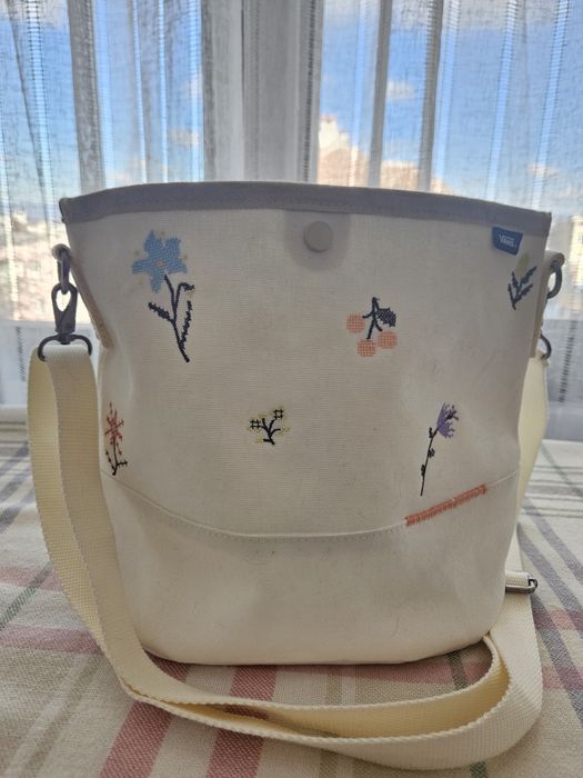 Дамска ежедневна чанта VANS