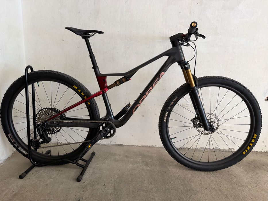 Orbea oiz m pro team 2025
