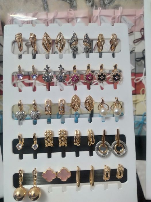 Продам сережки новые