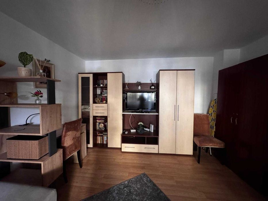 Garsonieră foarte spațioasă, 41 mp + balcon și aer condiționat | Strada Orșova | Etaj 1