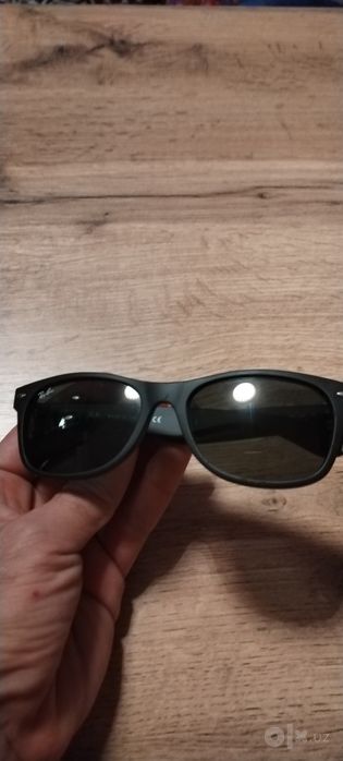 Продам солнцезащитные очки Ray Ban New Wayfarer RB2132