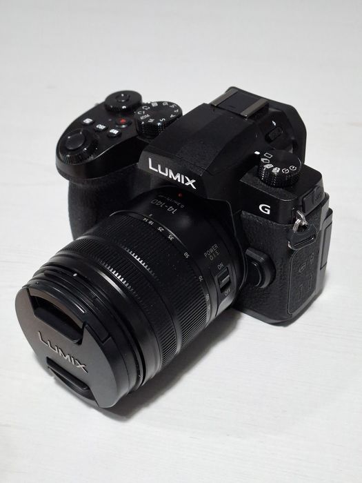 Panasonic Lumix G90 cu obiectiv Panasonic Power O.I.S.  14-140