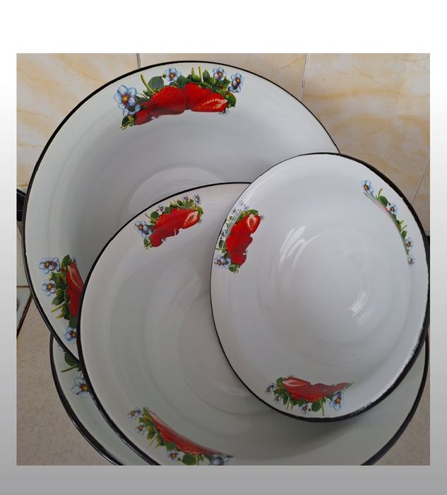 Эмалированная посуды, кастрюли как удобно