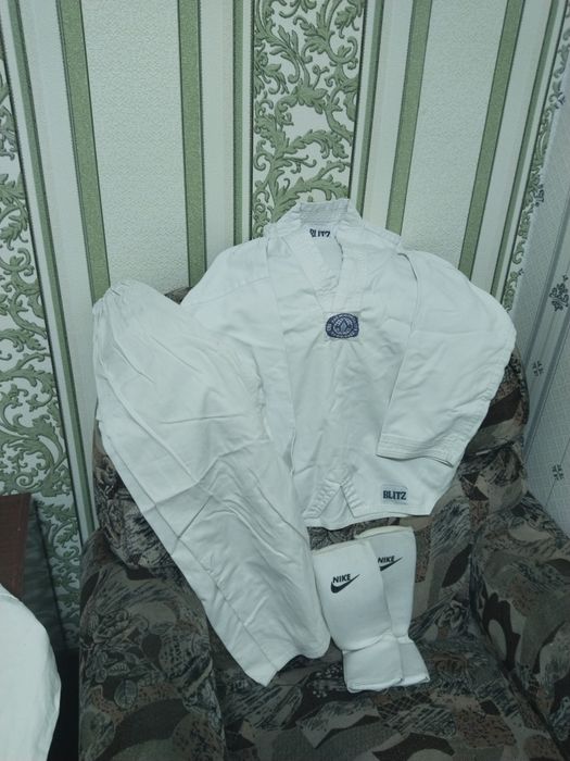 Продам форму для занятия тэйквандо