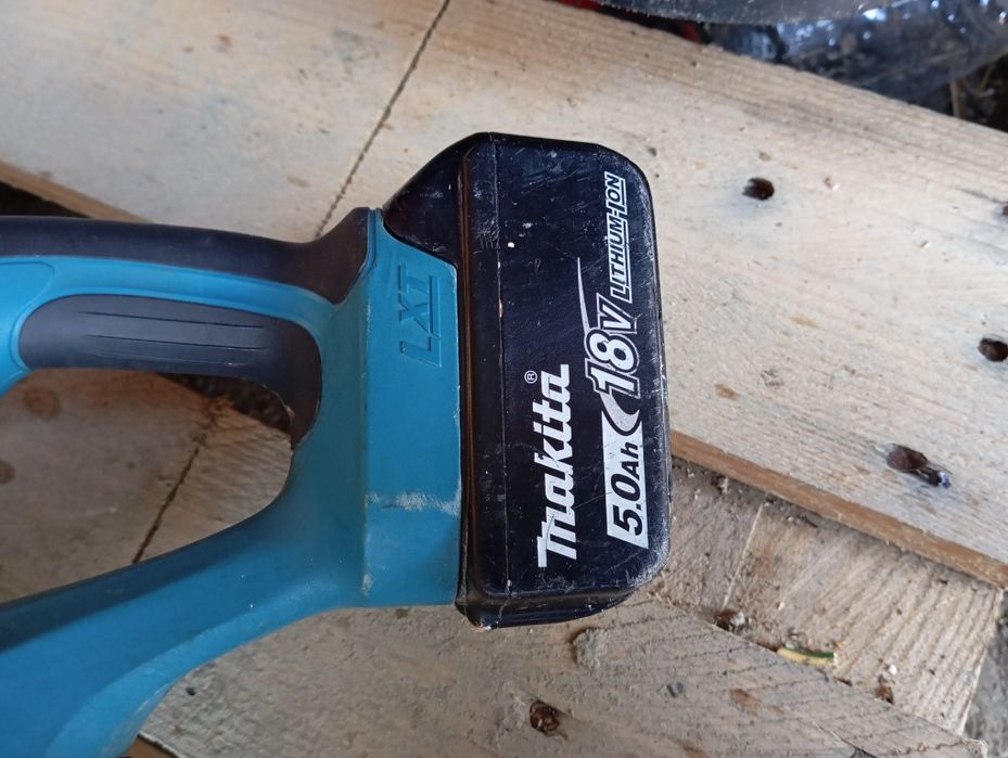 Vând foarfeca originală