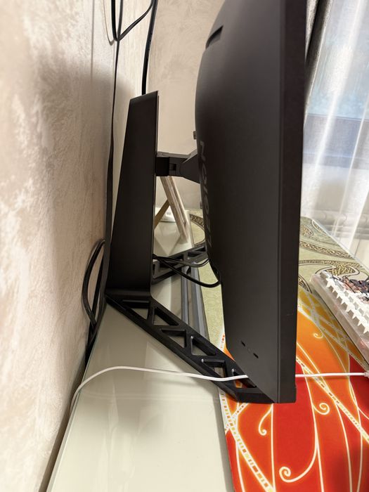 Monitor gaming Lenovo Legion curbat 280hz