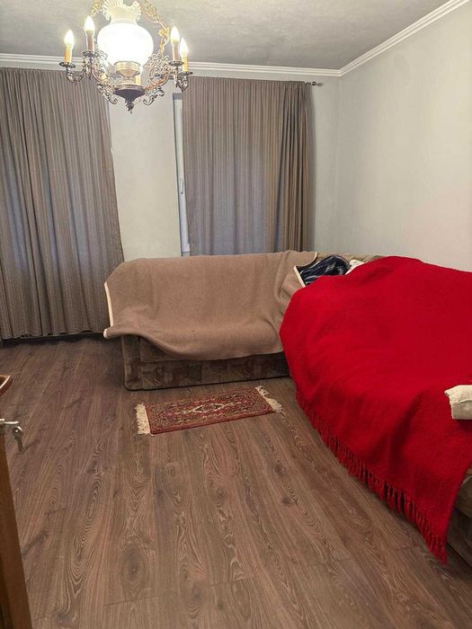 Apartament + garaj de vanzare