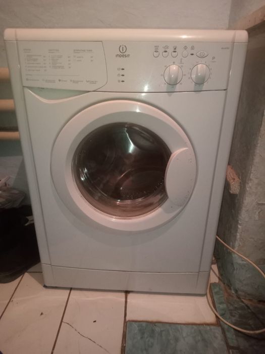 Стиральная машина indesit
