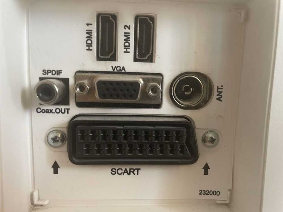 Телевизор  TOSHIBA  32инча