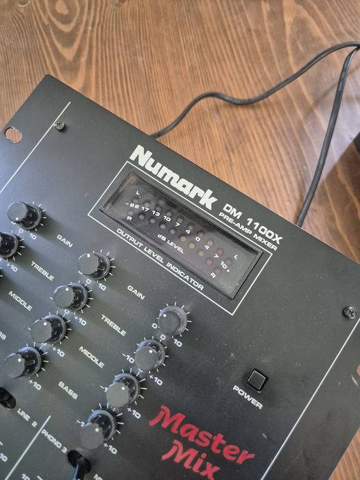 Denon DN S1000 + Numark DM 1100X playere + mixer