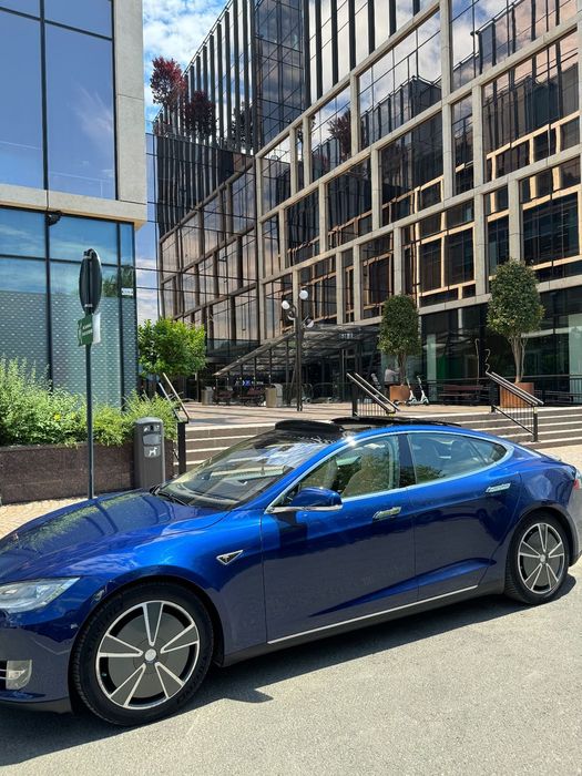 Tesla Model S Performance