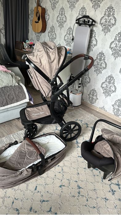 Коляска с автолюлькой 3 в 1