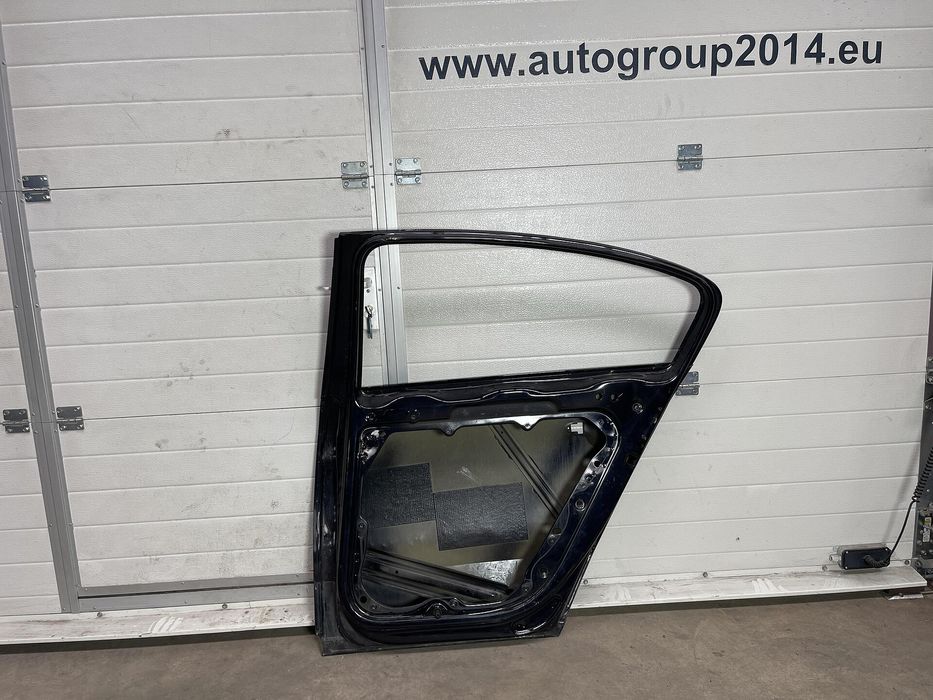 Задна дясна врата за vw passat b7 седан - 3ae833056