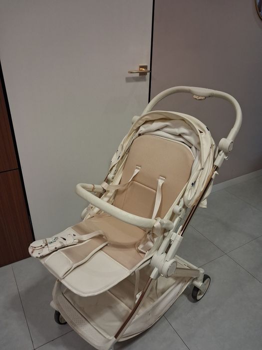 Продам коляску летнюю