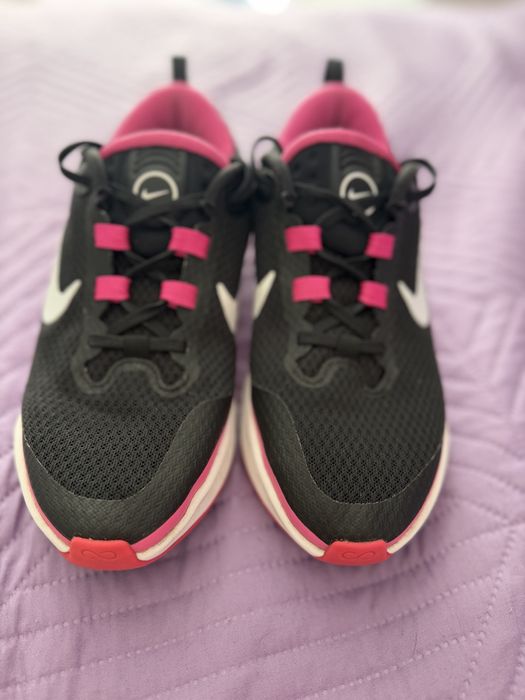 Маратонки Nike 37.5 номер