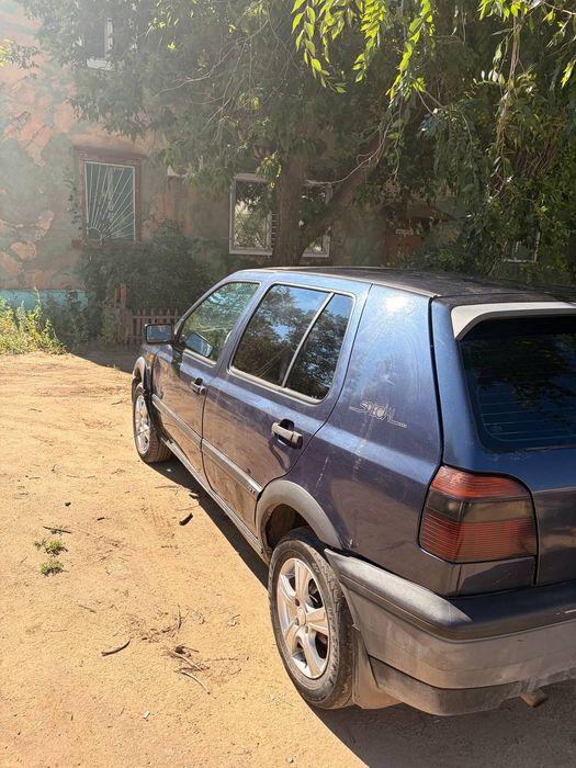 Продам автомобиль golf 3