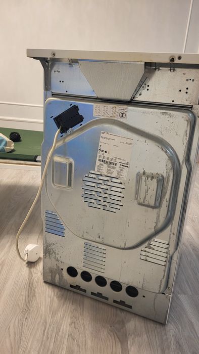 Продам электроплиту