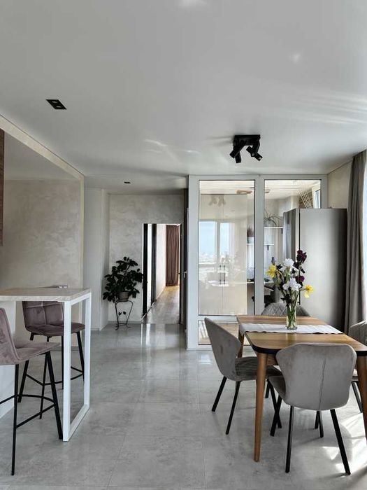 Дава се под наем Тристаен апартамент в София, Зона Б-18 - 90 кв.м за 612 € - Снимка #3