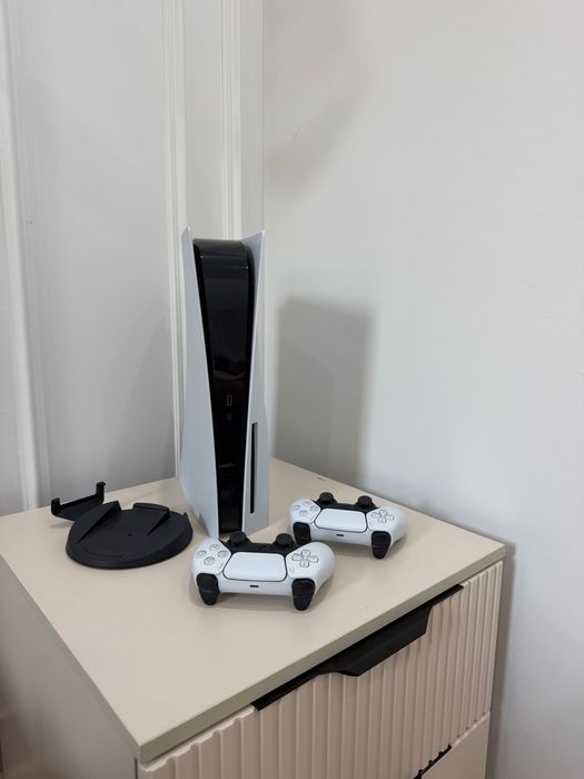 Новый Sony PlayStation 5 . Ps5