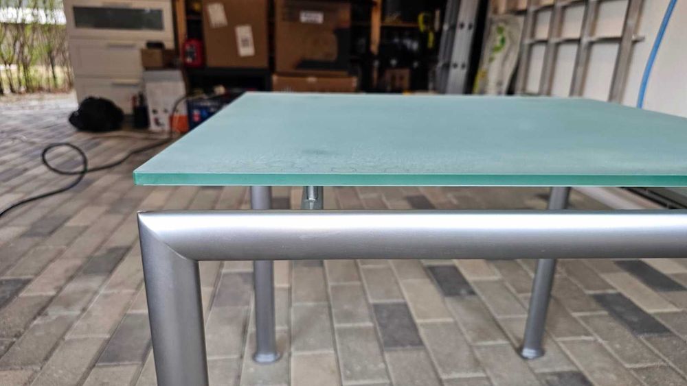 Оригинална италианска масичка с стъклен плот