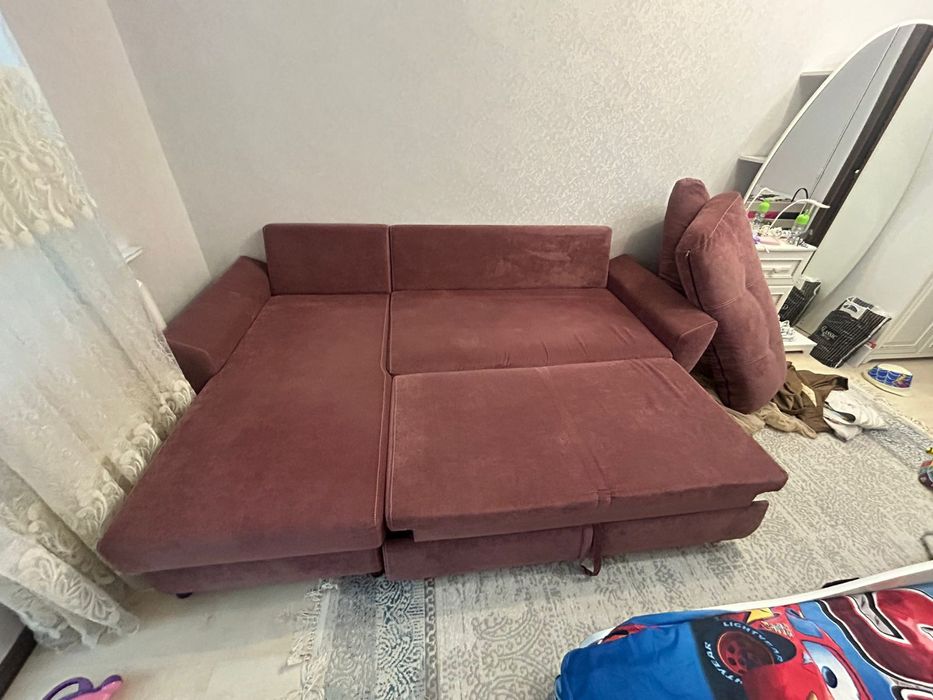 Диван двухспальный