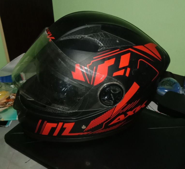 Продам шлем для мотоцикла