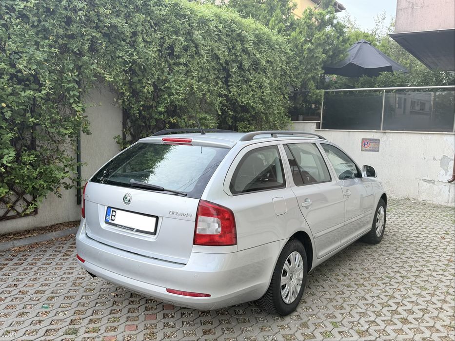 SKODA Octavia 2011 — imagine 3