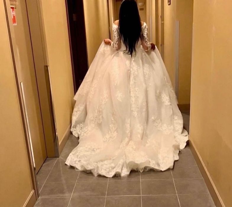 Продам шикарное свадебное платье