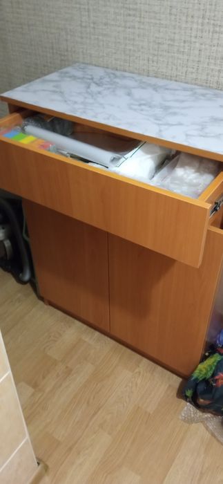 Кухонный шкаф-комод.