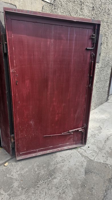 Продам -гаражные  ворота