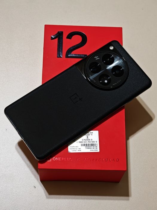 One Plus 12 256 gb Ram 12 5G