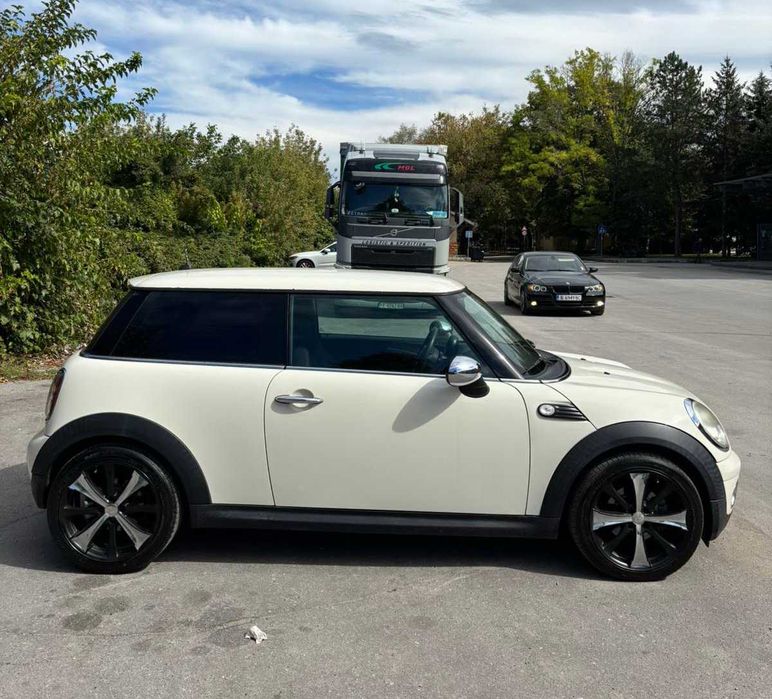 MINI ONE 1.6i 2010 г. нов внос