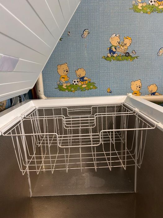 Продается морозильная камера